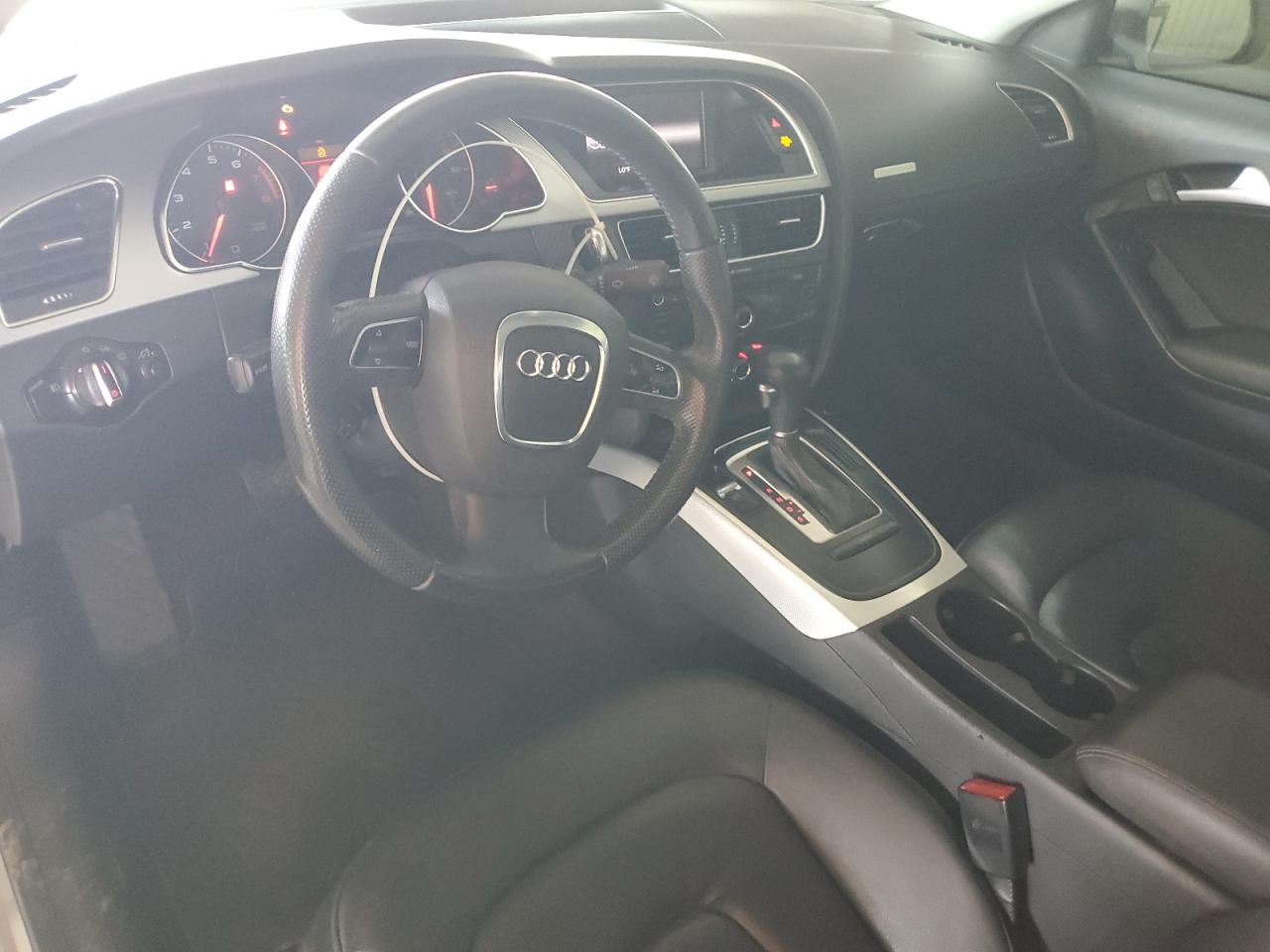 WAUCFAFR2AA055548 2010 Audi A5 Premium