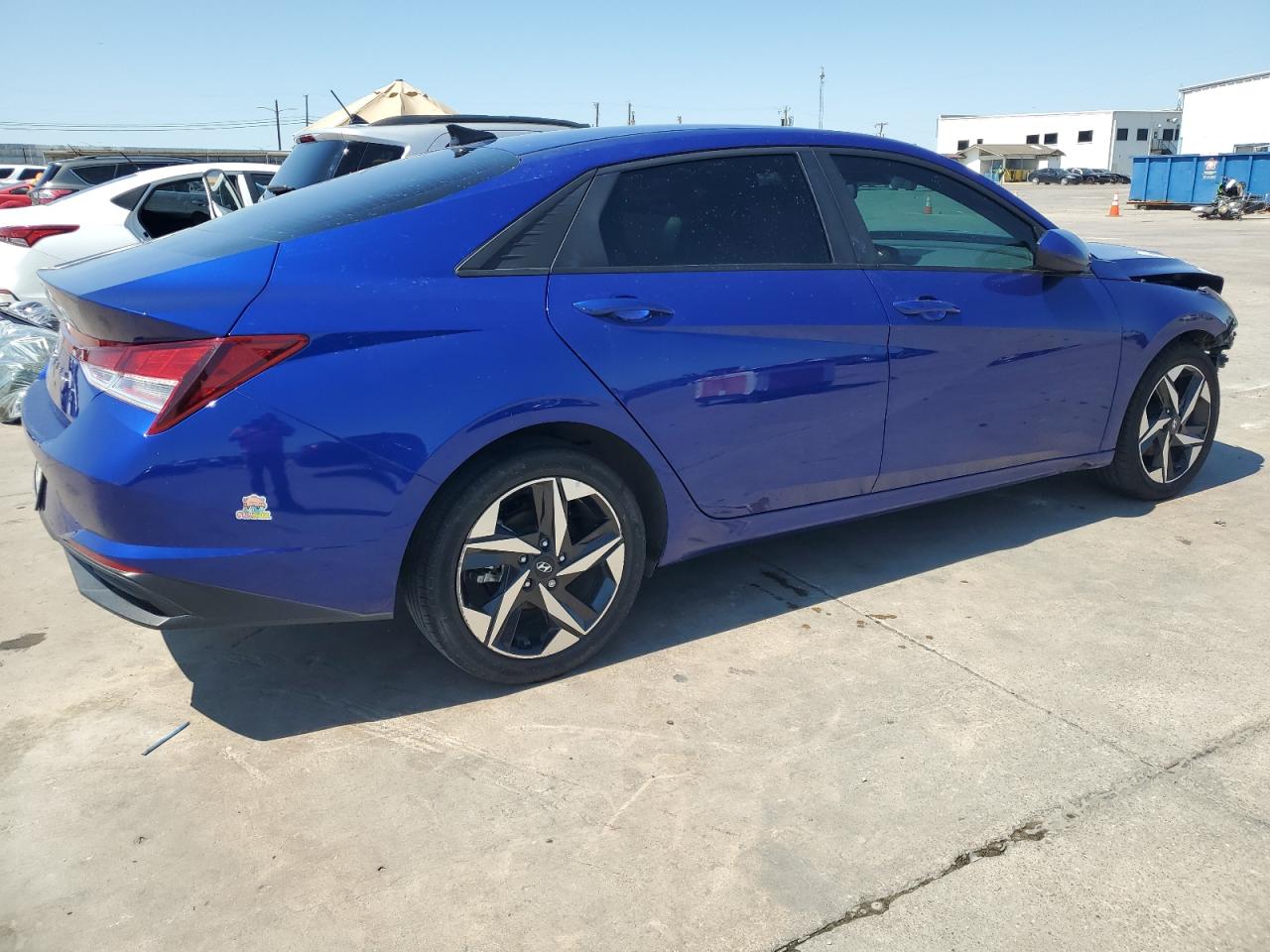 2023 Hyundai Elantra - Image 3