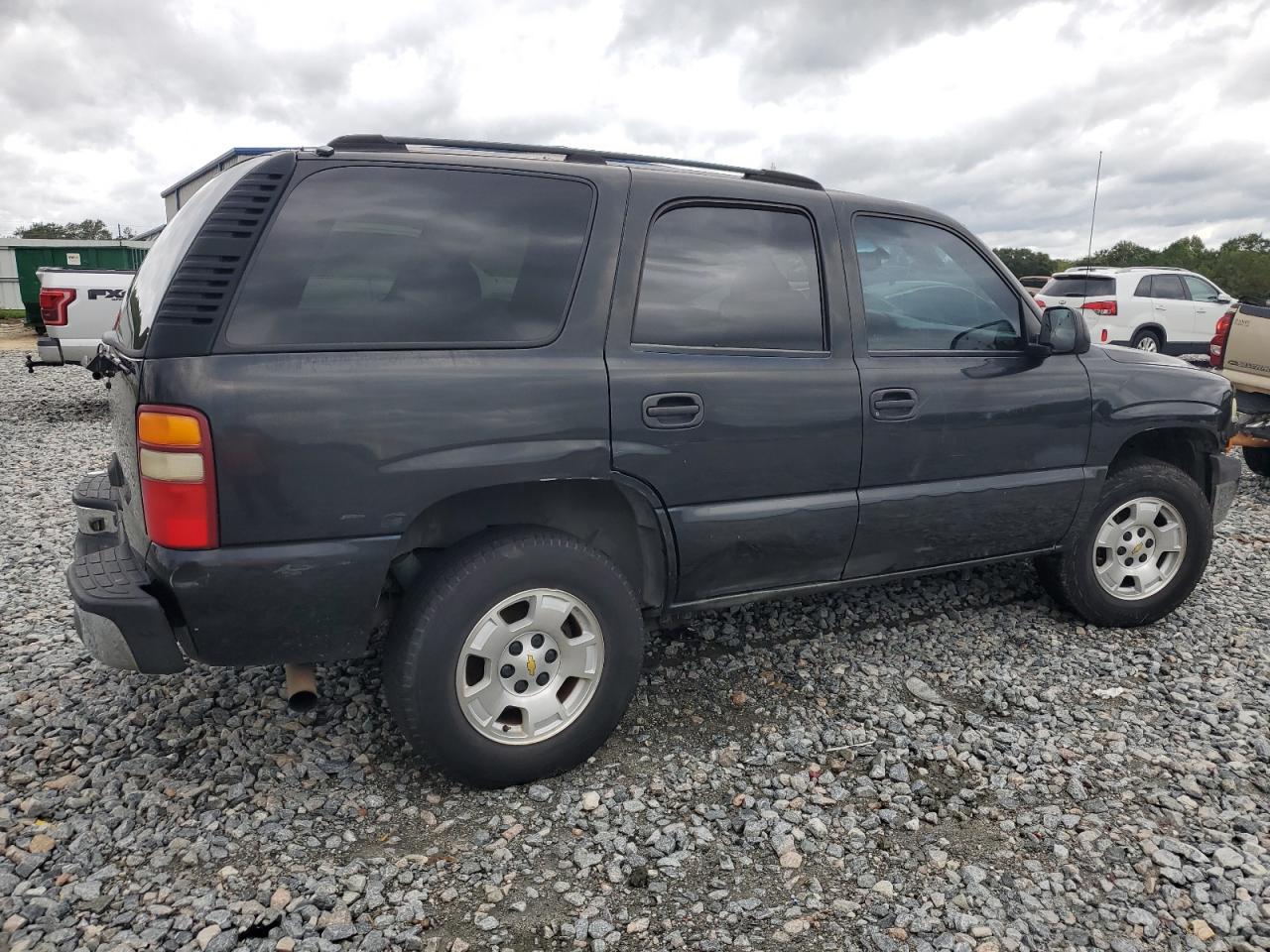 2003 Chevrolet Tahoe - Image 3