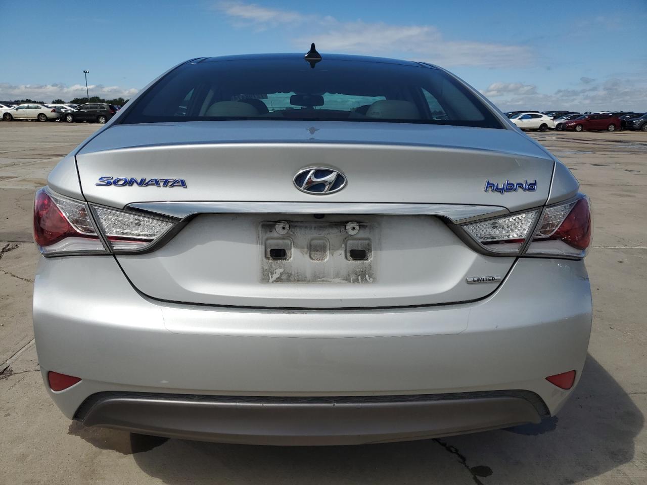 2015 Hyundai Sonata Hybrid VIN: KMHEC4A46FA127906 Lot: 72796474