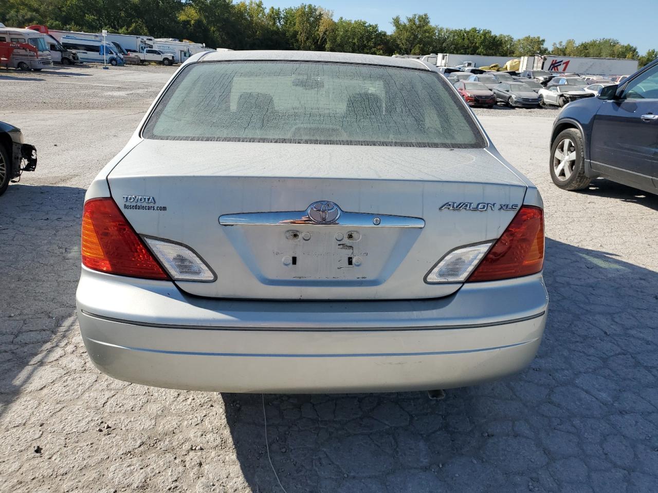 2000 Toyota Avalon Xl VIN: 4T1BF28B8YU022546 Lot: 71472034