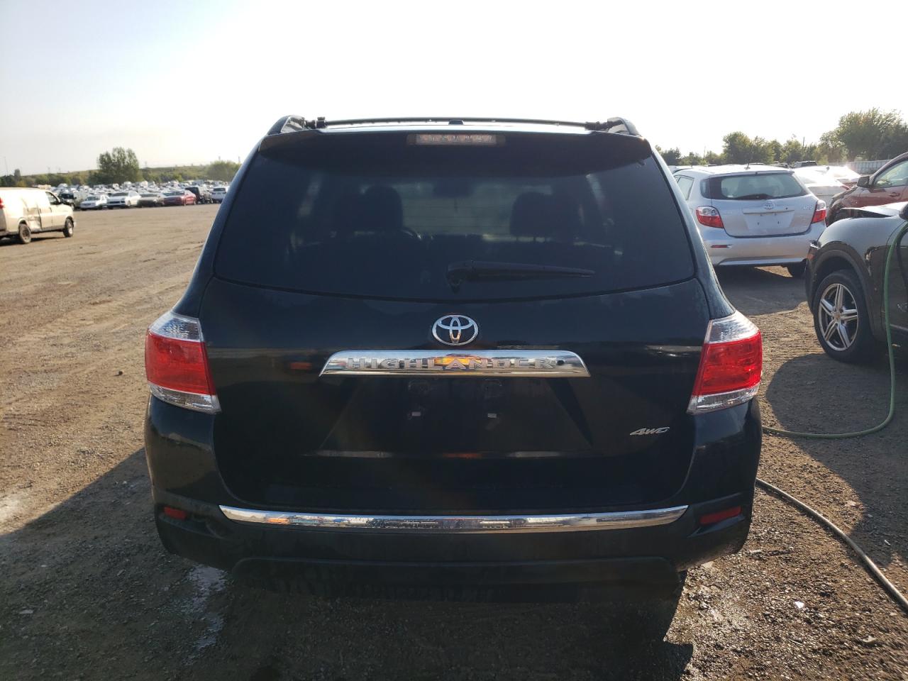 5TDBK3EH6DS235511 2013 Toyota Highlander Base