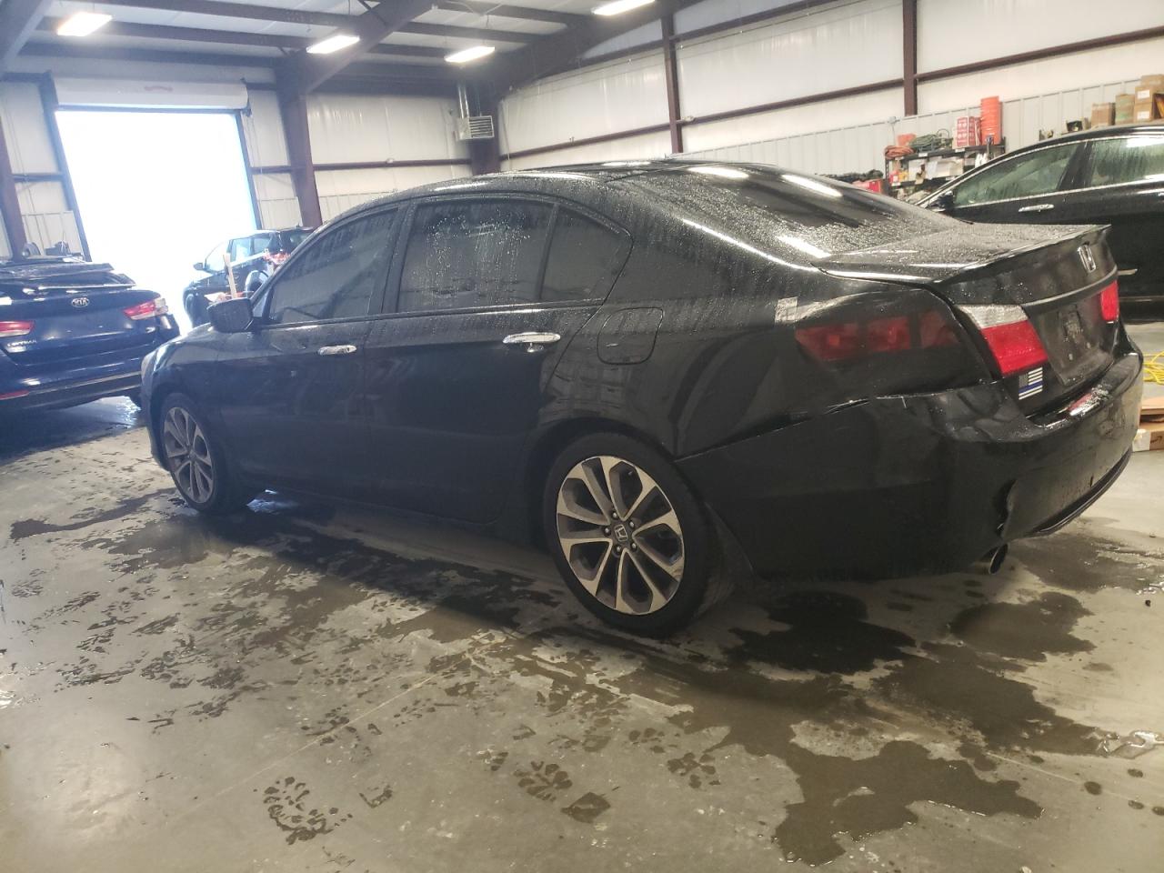 1HGCR2E54FA082497 2015 HONDA ACCORD - Image 2