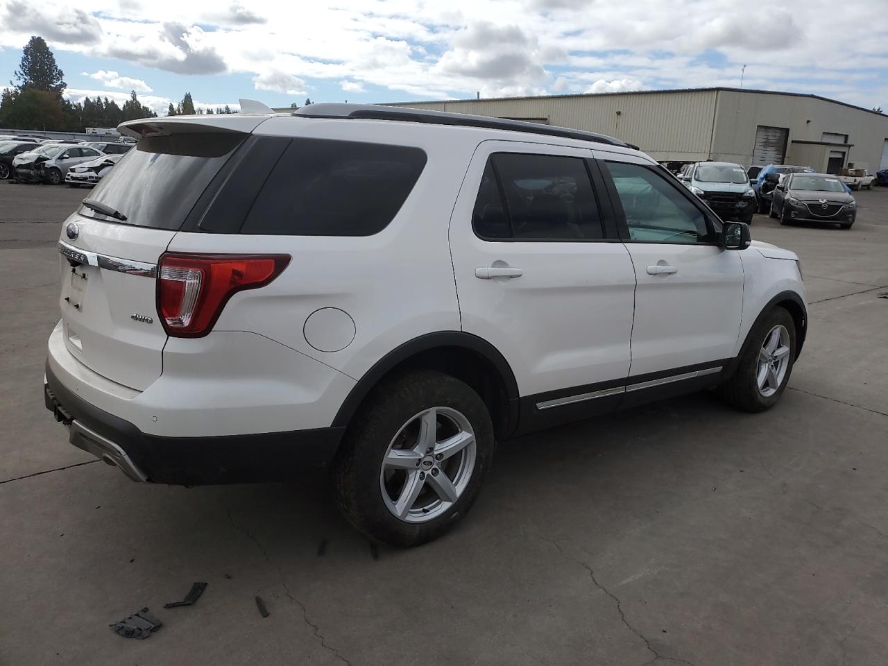 2017 Ford Explorer Xlt VIN: 1FM5K8D84HGB84517 Lot: 69707014