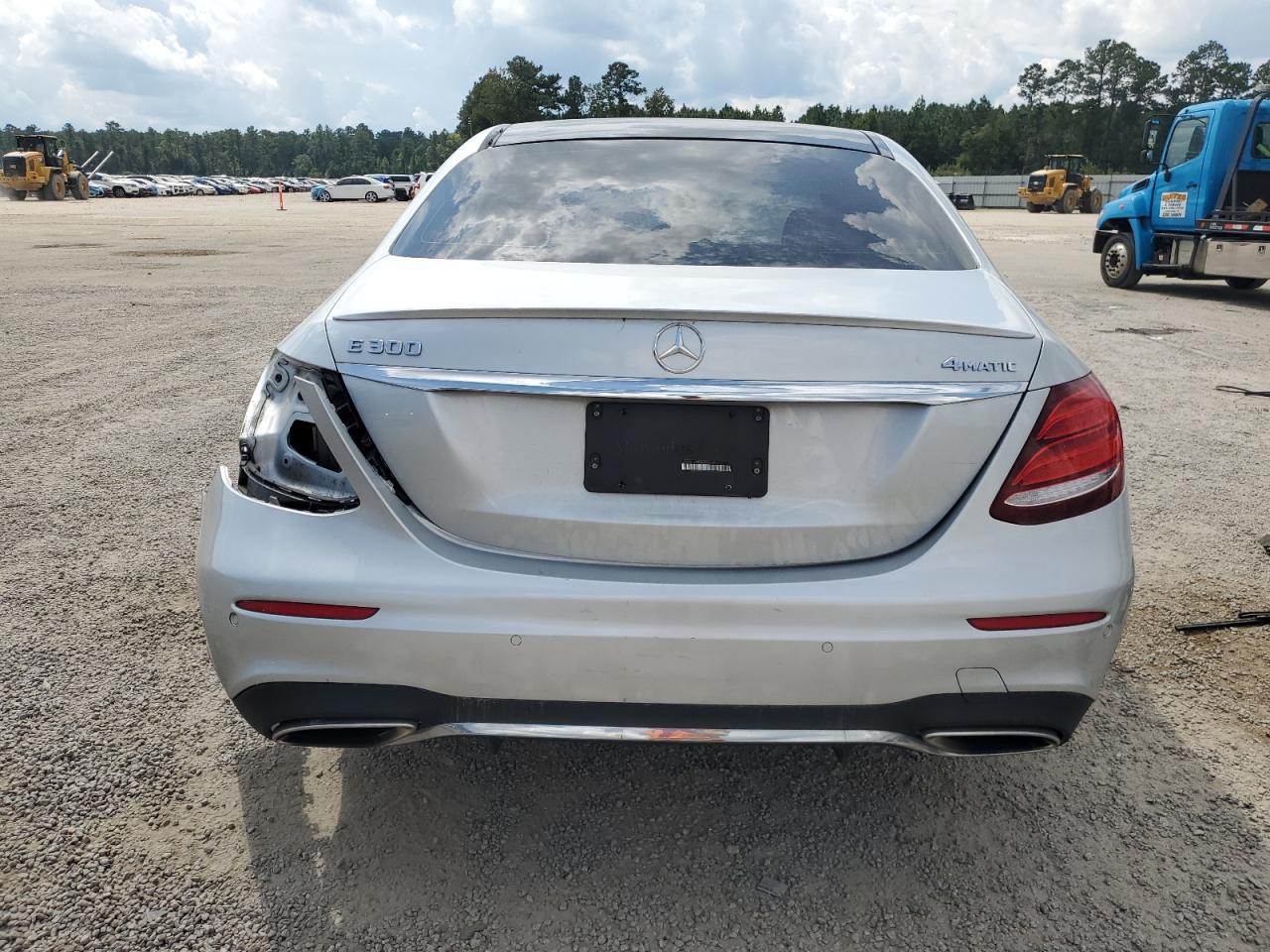 WDDZF4KB8JA455479 2018 Mercedes-Benz E 300 4Matic