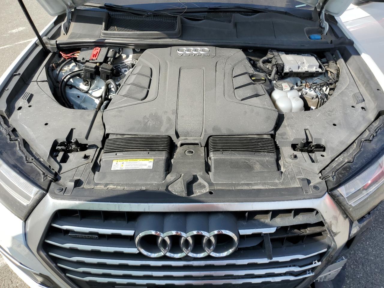 WA1LAAF79JD022698 2018 Audi Q7 Premium Plus