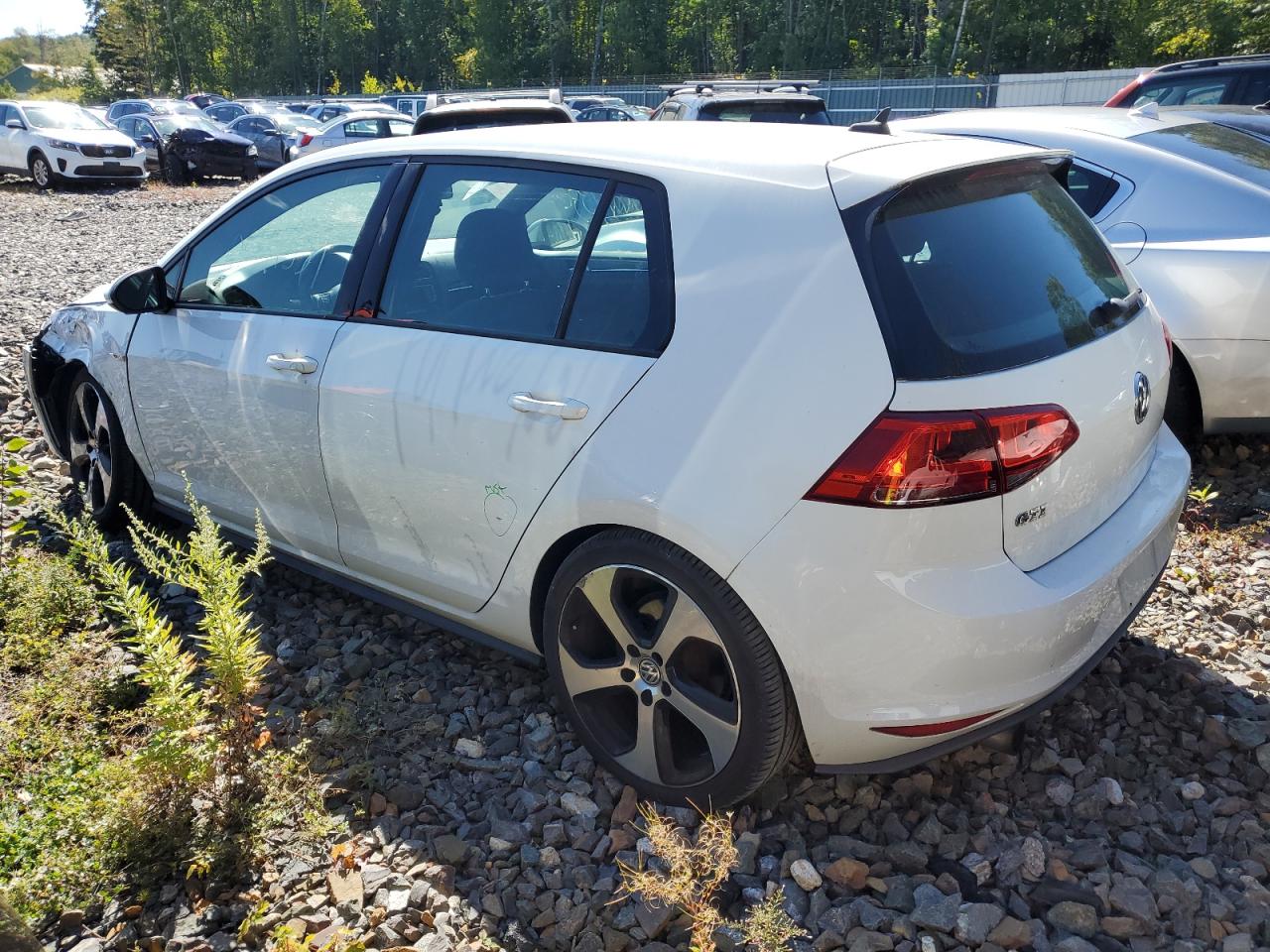 2015 Volkswagen GTI - Image 2