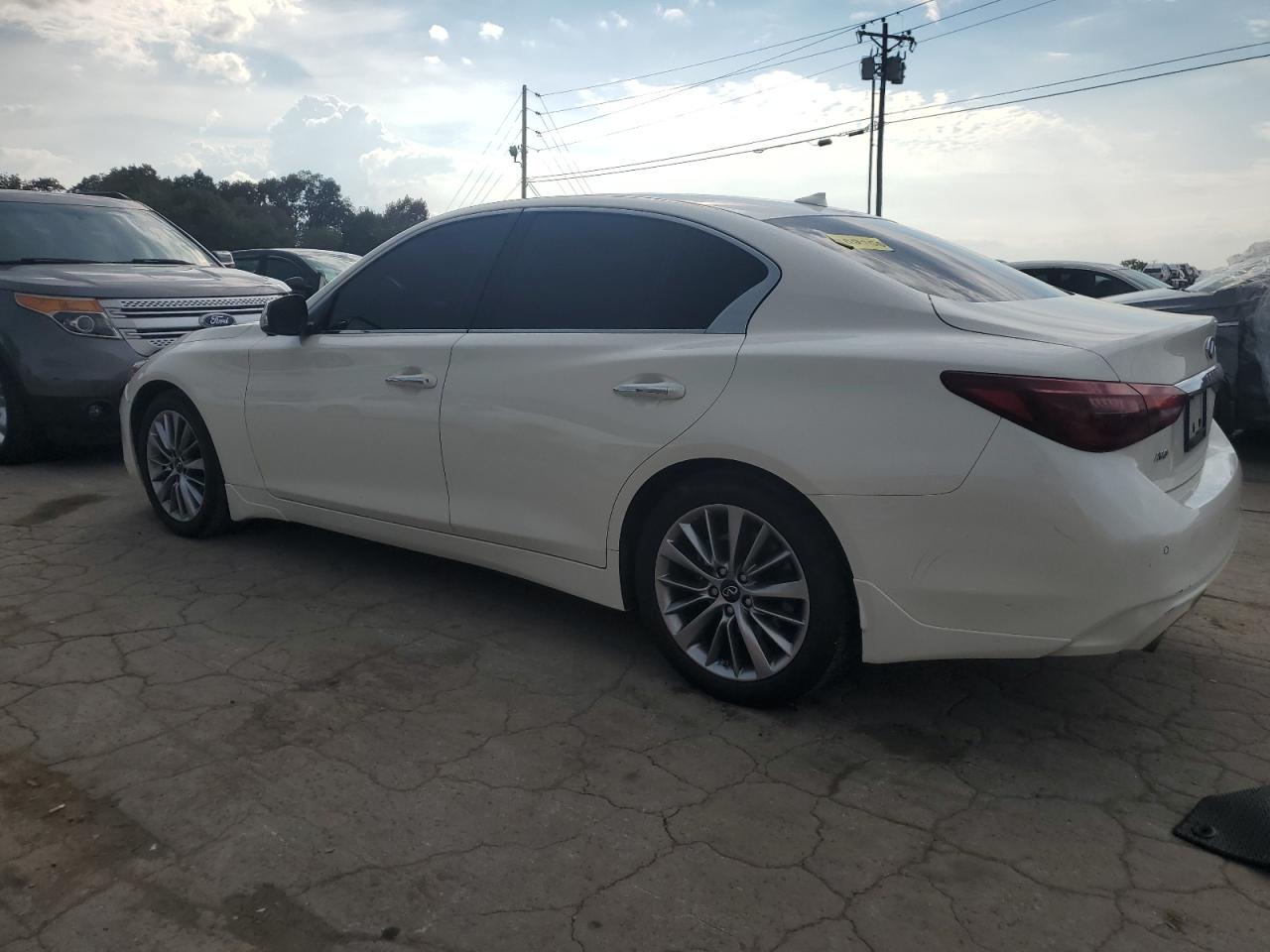 VIN JN1EV7BR7PM540589 2023 INFINITI Q50 no.2