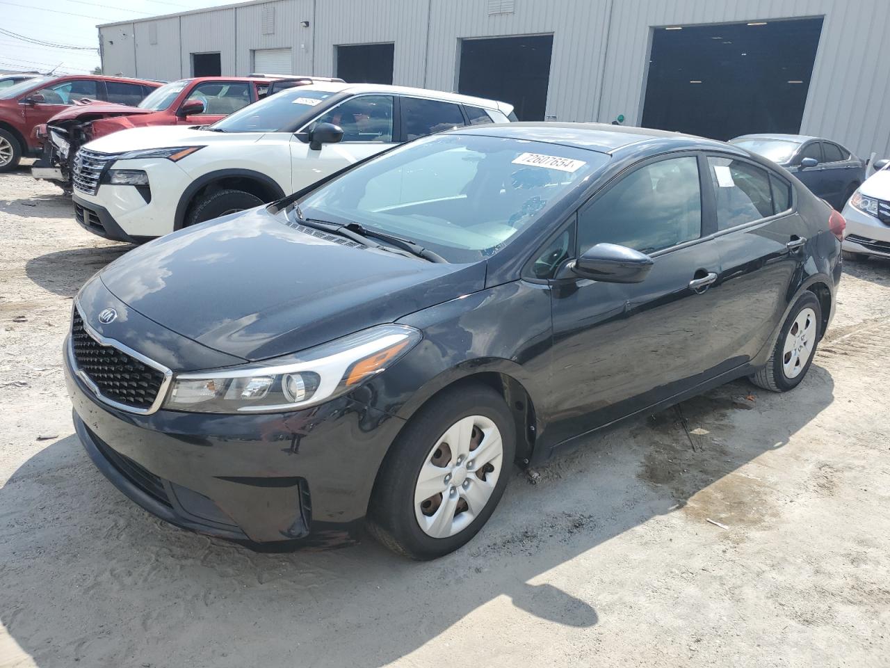 3KPFK4A79HE016319 2017 KIA FORTE - Image 1