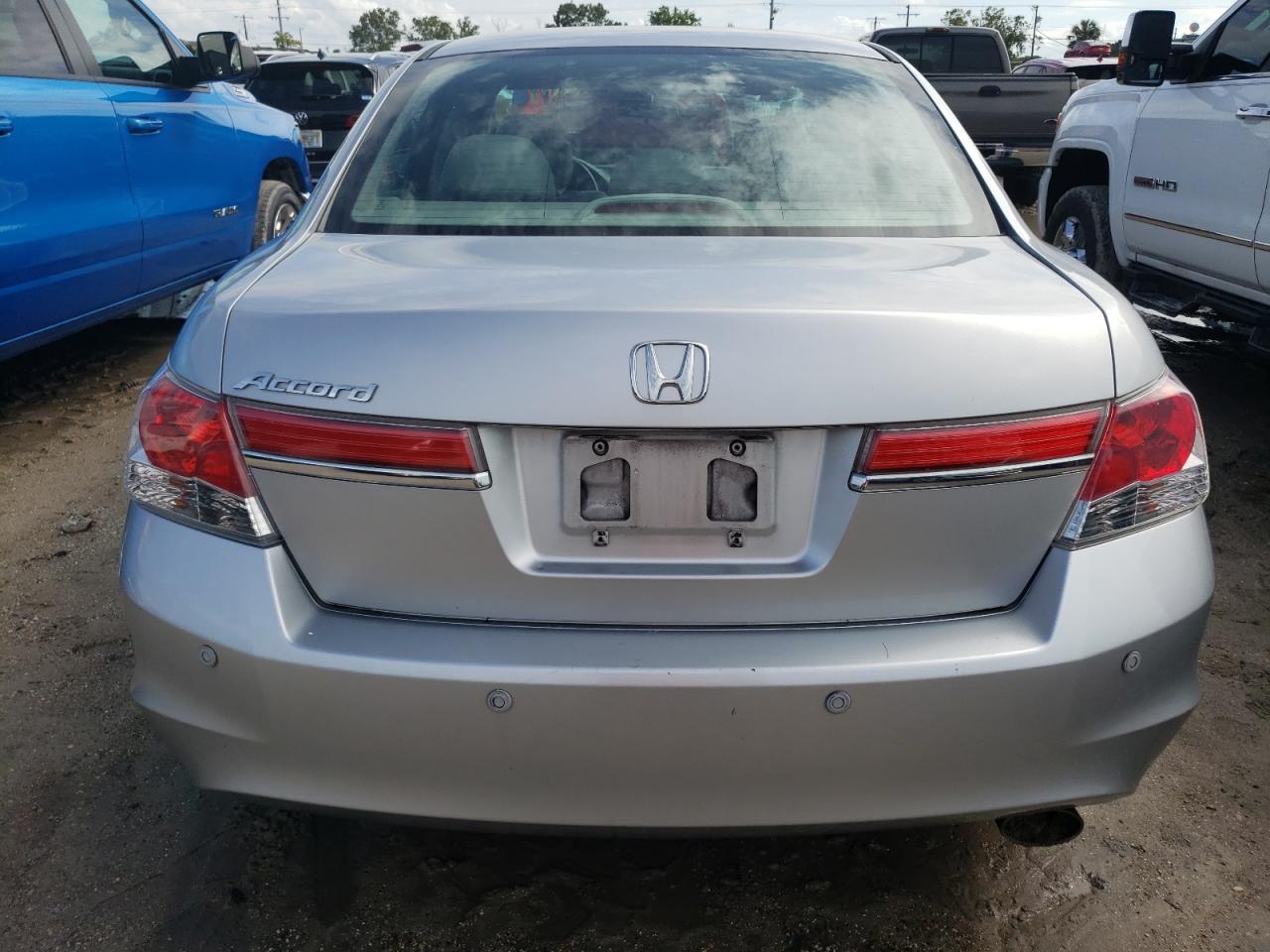 1HGCP2F49CA066786 2012 Honda Accord Lxp