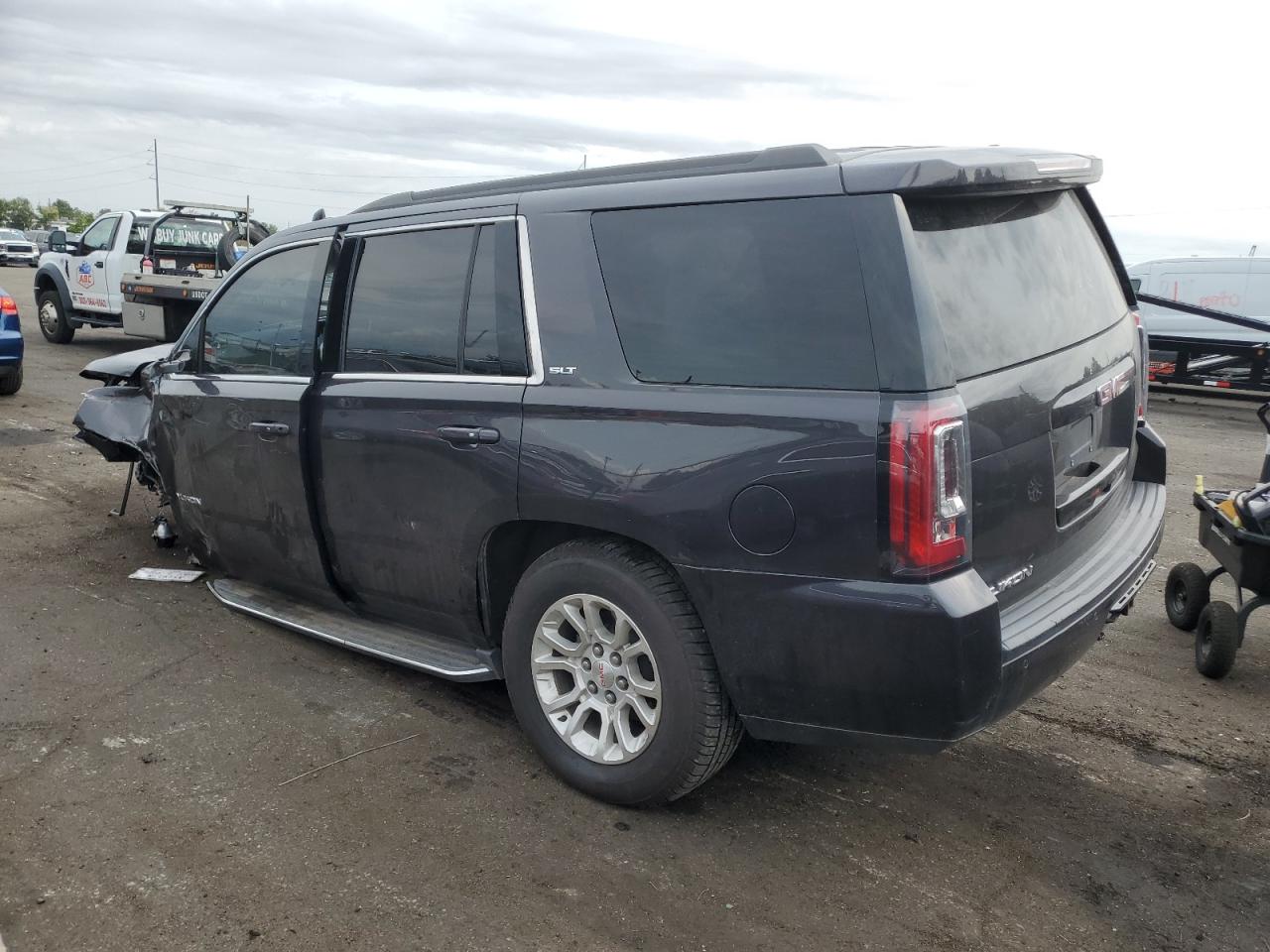 2016 GMC Yukon - Image 2