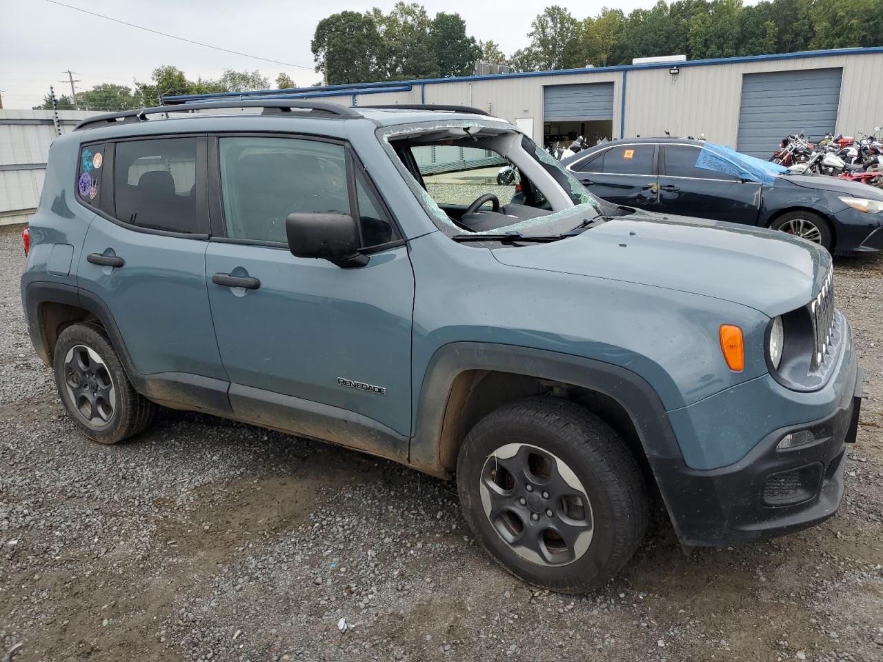 VIN ZACCJBABXJPG97338 2018 JEEP RENEGADE no.4