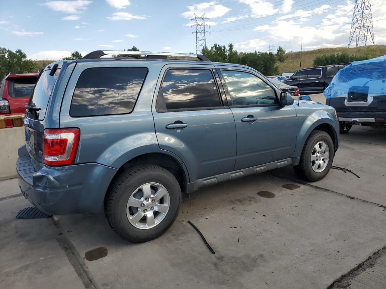 2010 Ford Escape - Image 3