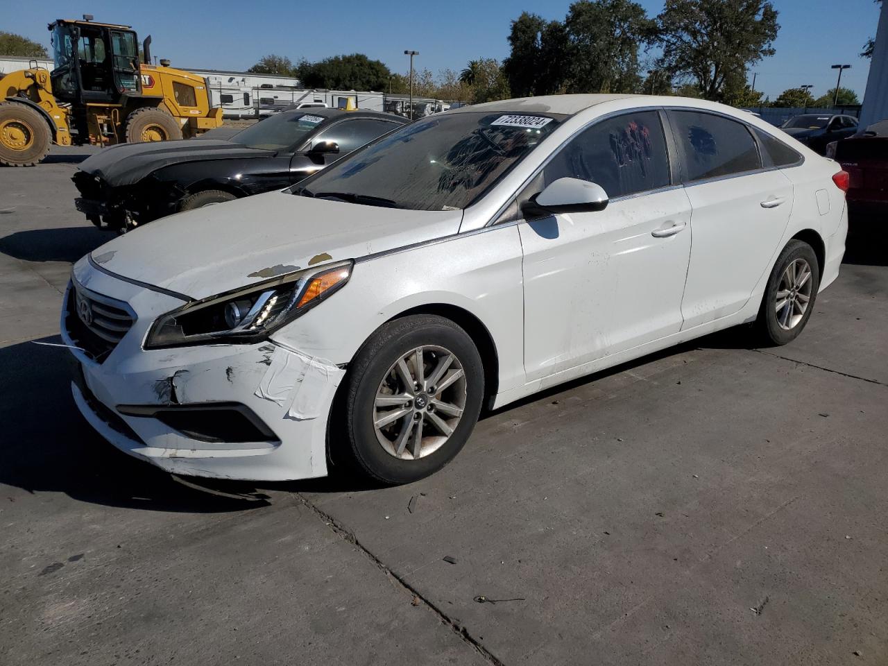 5NPE24AF4HH520775 2017 HYUNDAI SONATA - Image 1