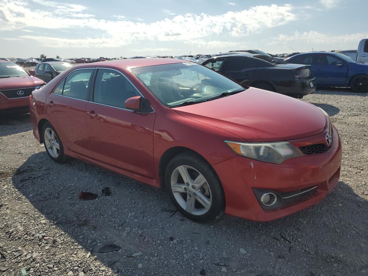 2014 Toyota Camry - Image 4