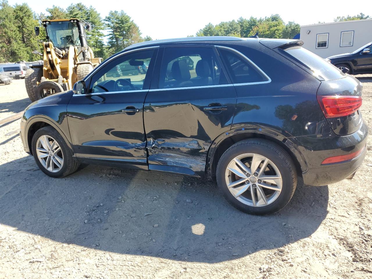 VIN WA1EFCFS9GR015899 2016 AUDI Q3 no.2