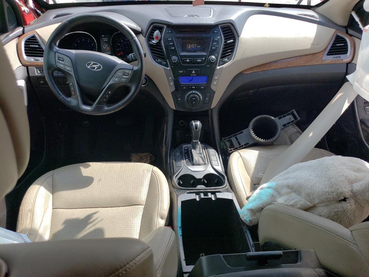2014 Hyundai Santa Fe - Image 8
