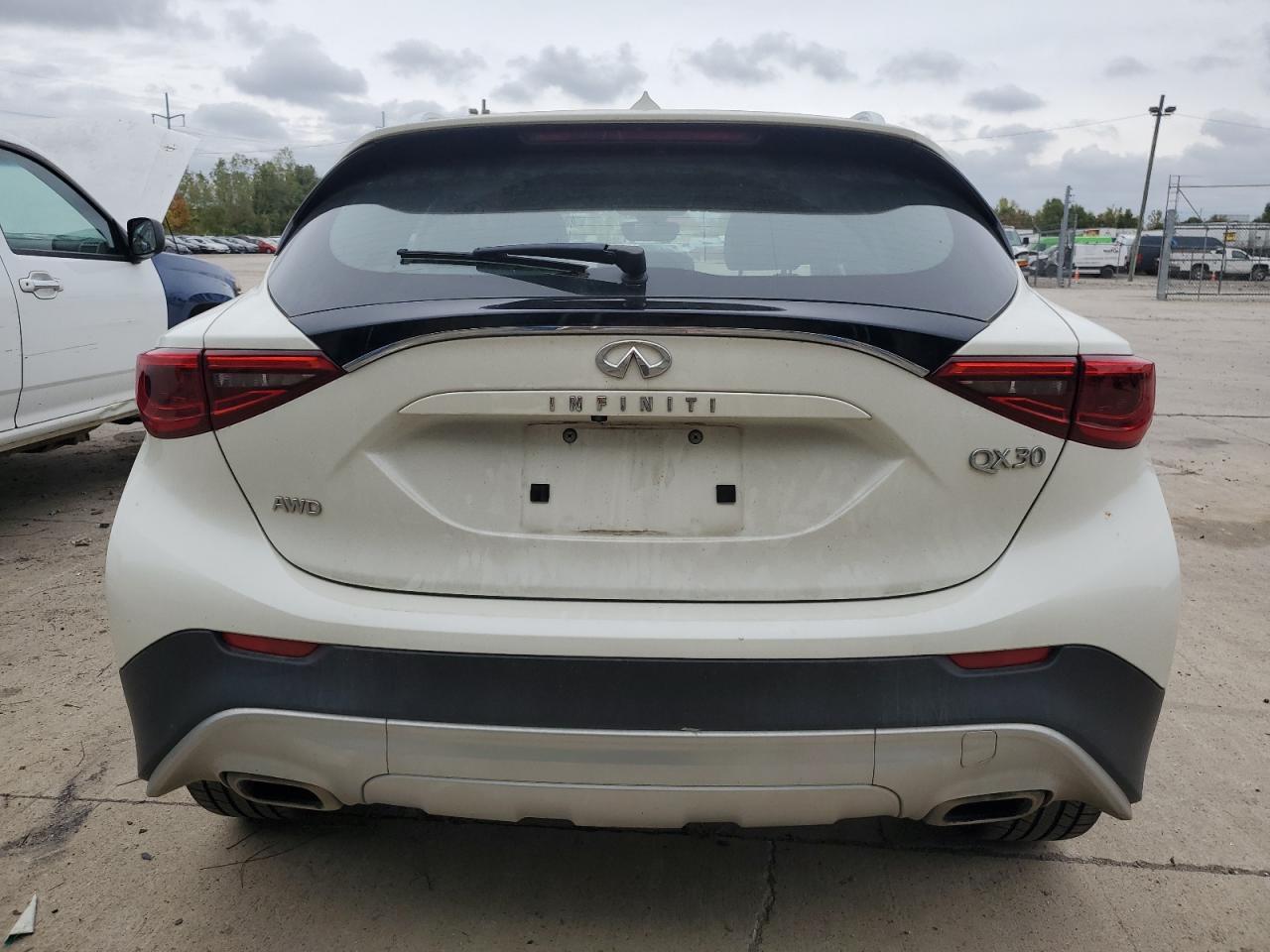 2018 Infiniti Qx30 Luxury/Premium/Sport VIN: SJKCH5CR1JA047964 Lot: 40797259