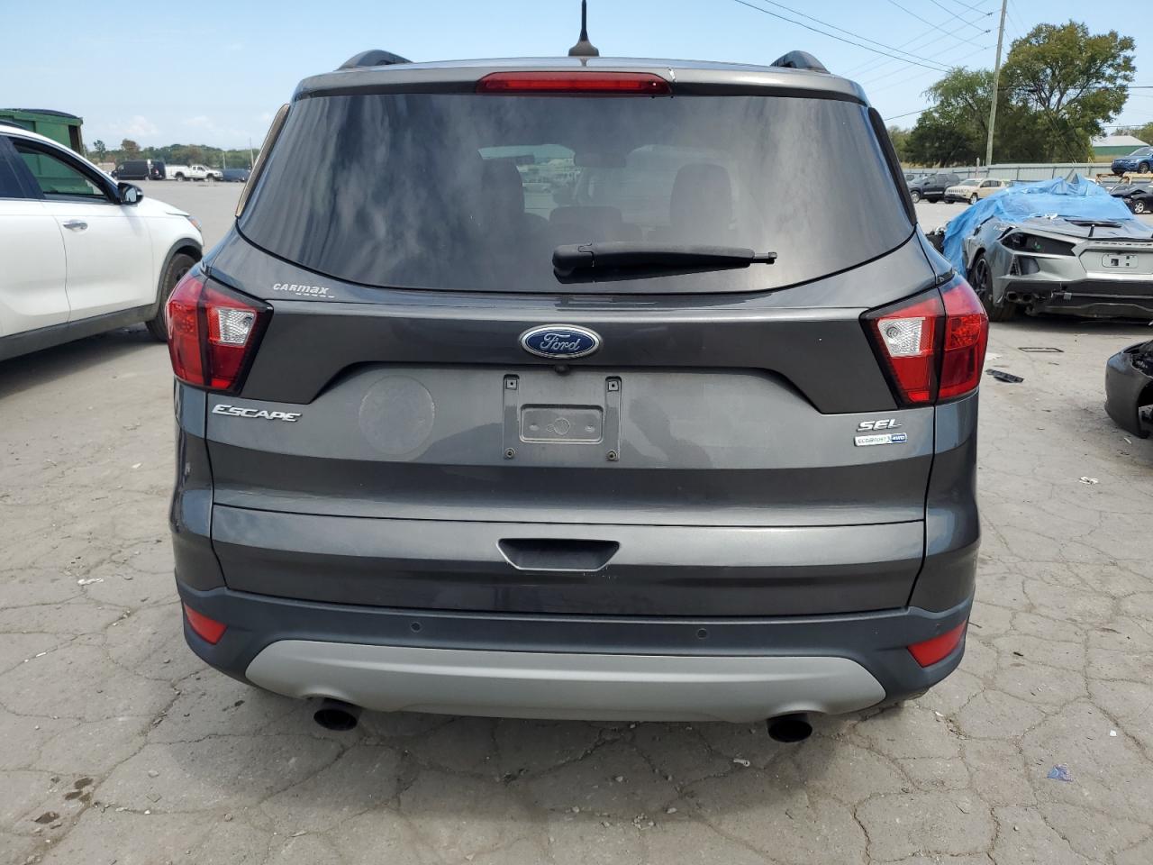 1FMCU9HD6KUA56612 2019 Ford Escape Sel