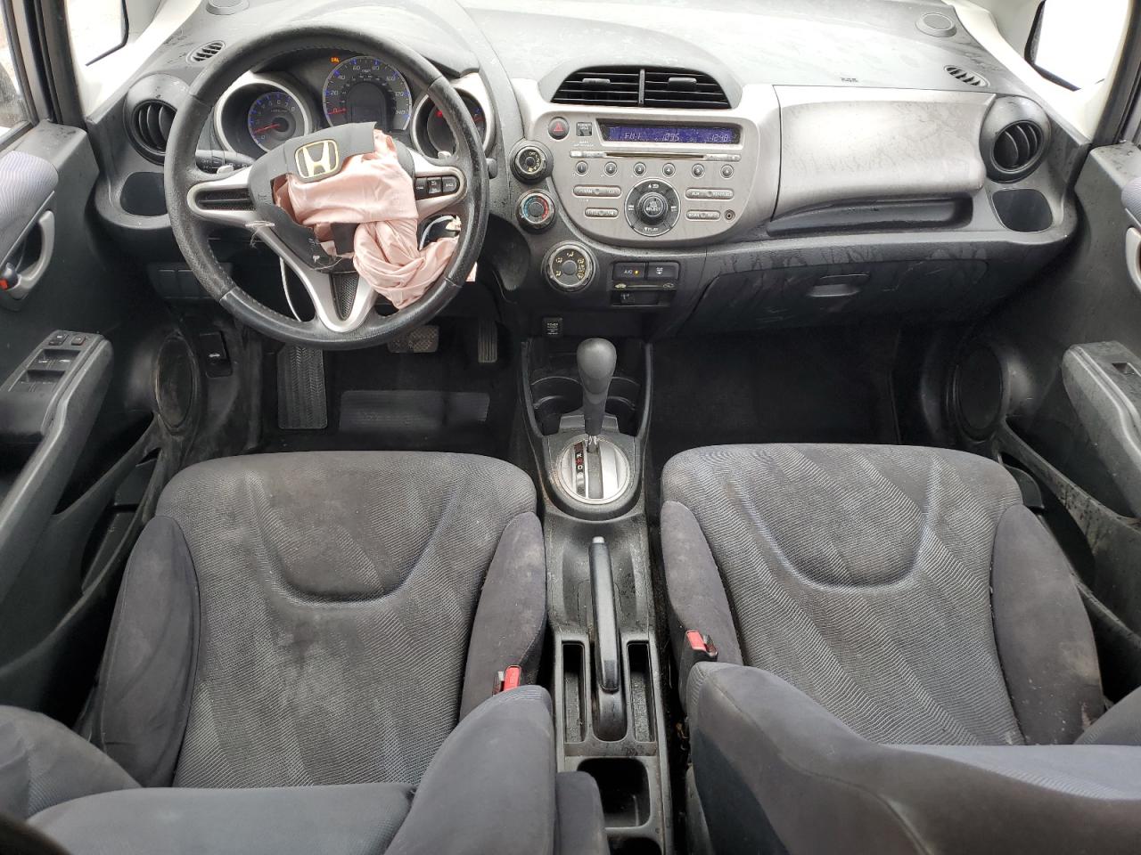 2010 Honda Fit - Image 8
