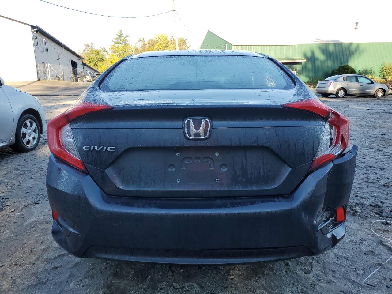 2HGFC2F5XJH595843 2018 Honda Civic Lx