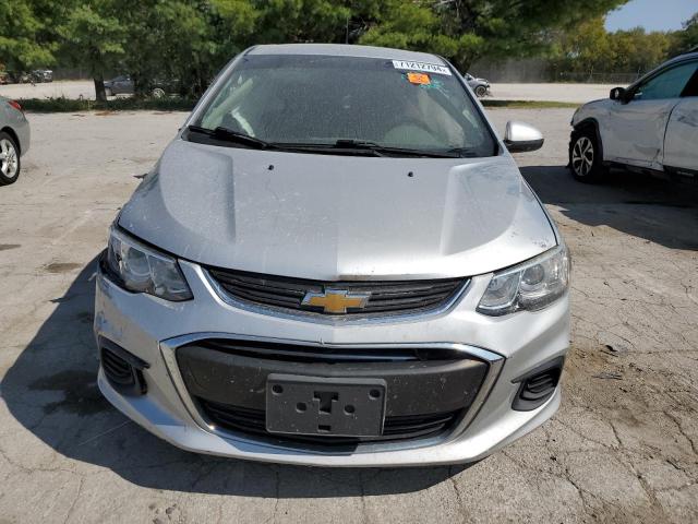 Седаны CHEVROLET SONIC 2017 Серебристый