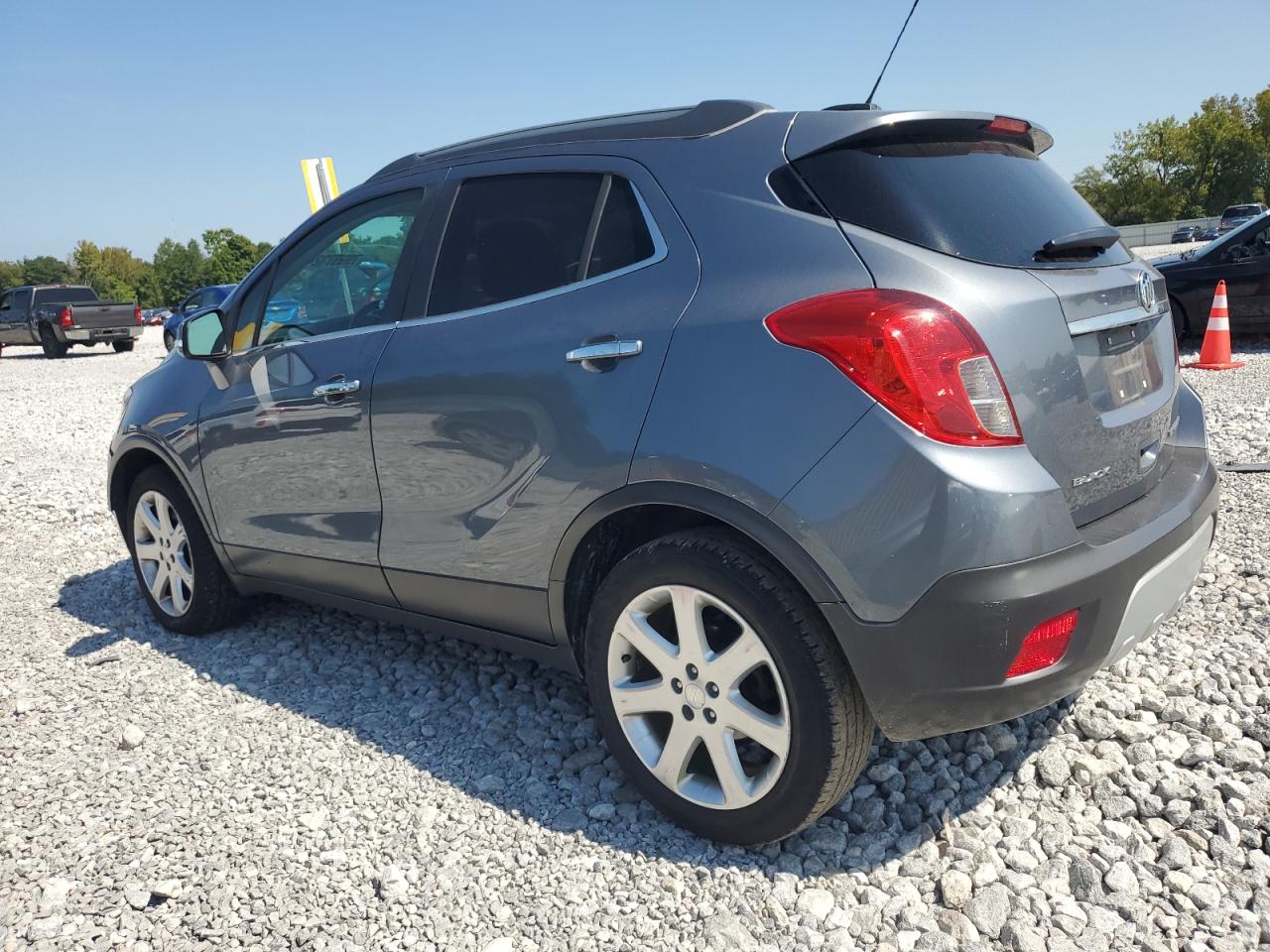 KL4CJCSB5FB186927 2015 BUICK ENCORE - Image 2