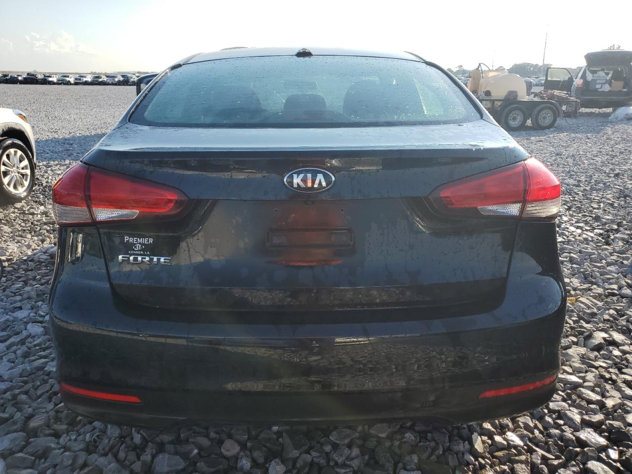 2018 Kia Forte Lx VIN: 3KPFK4A70JE270460 Lot: 72196794