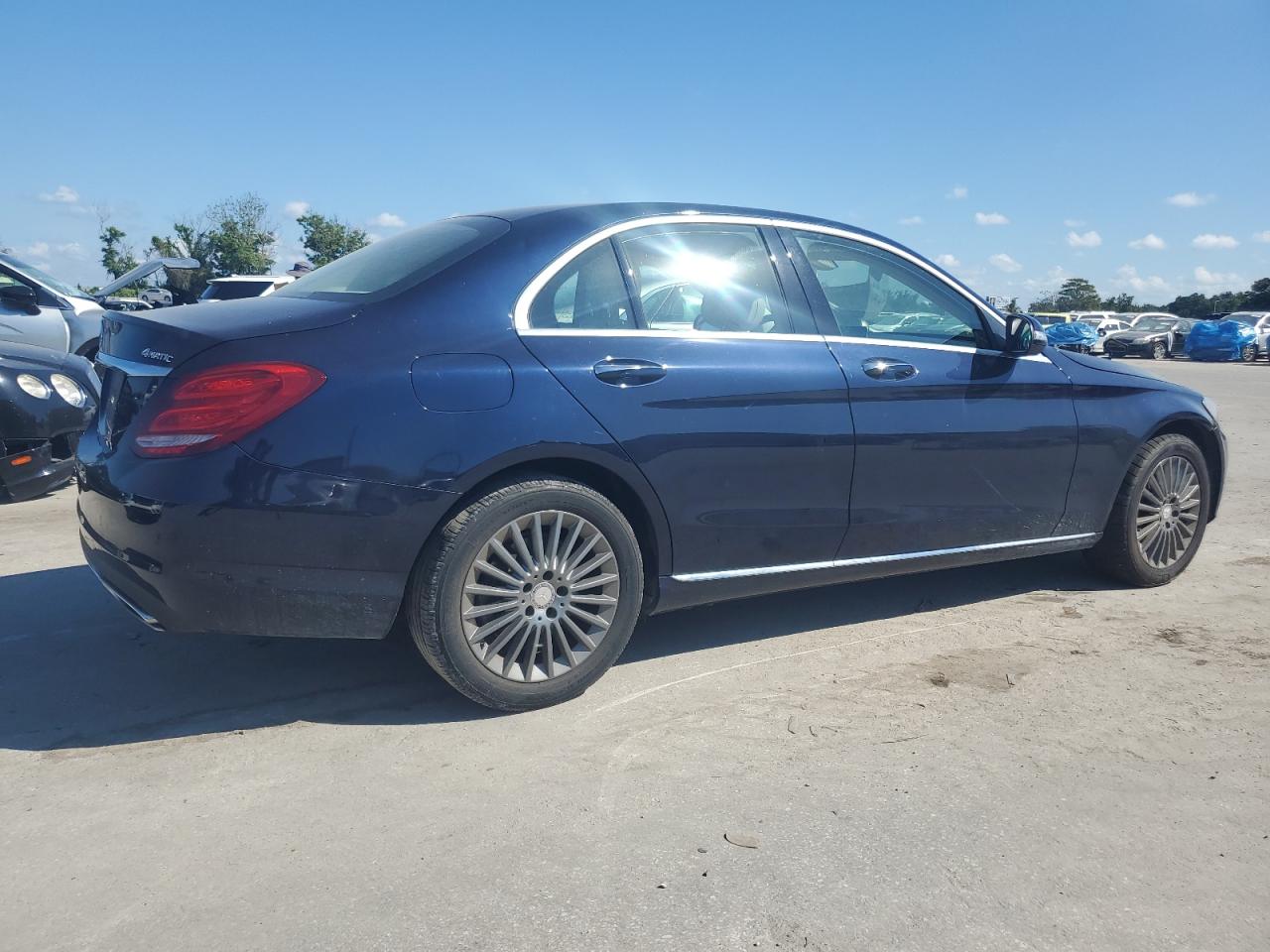 VIN 55SWF4KB3FU032948 2015 MERCEDES-BENZ C-CLASS no.3