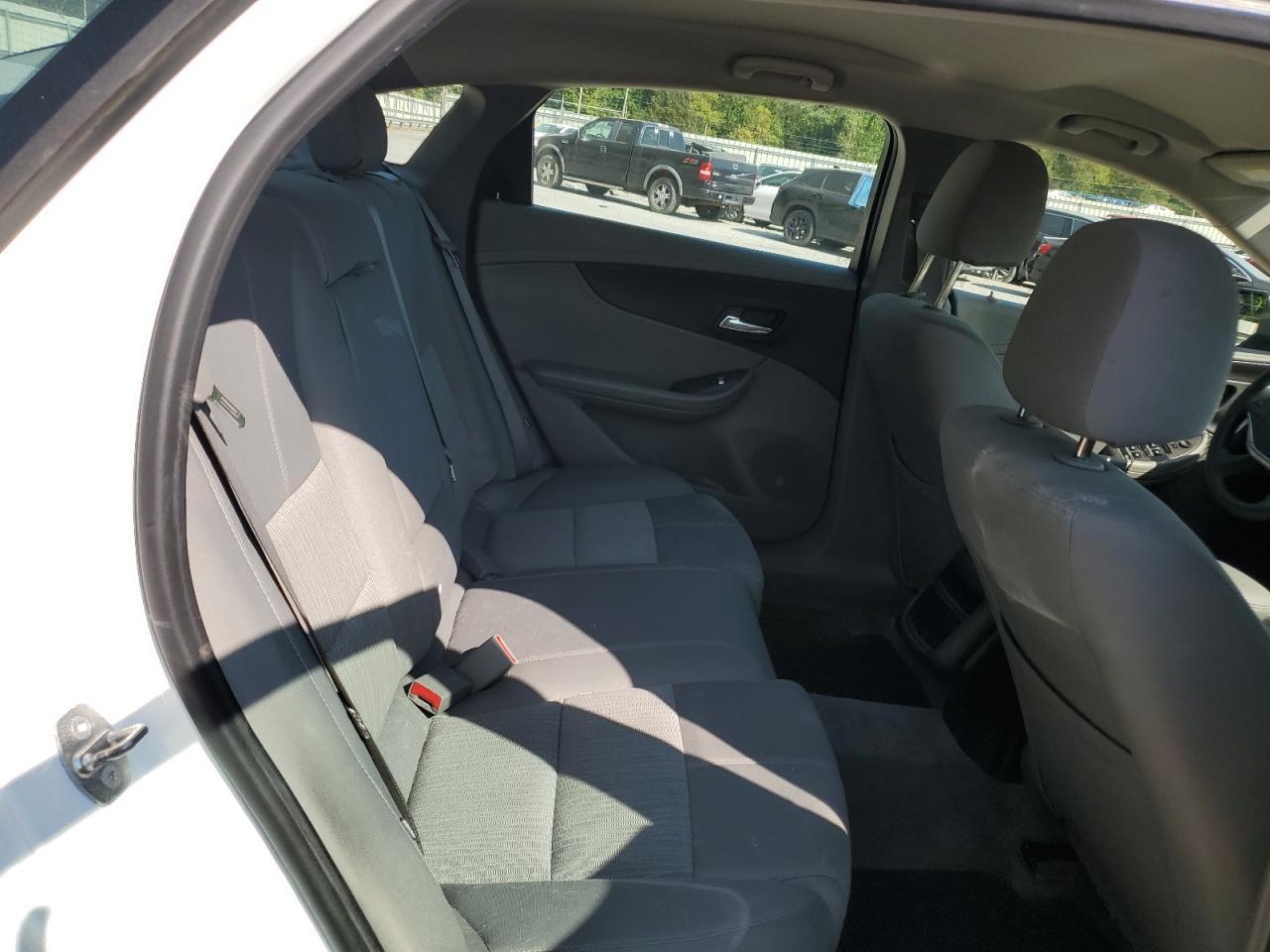 2015 Chevrolet Impala - Image 10