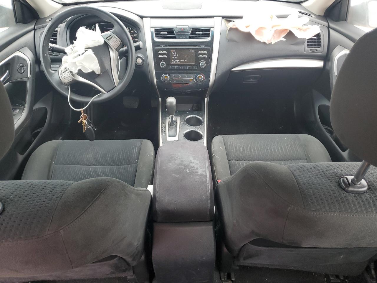 2015 Nissan Altima - Image 8