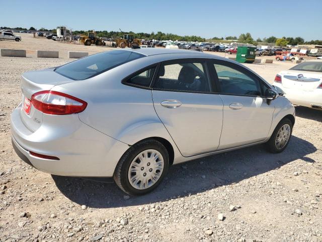  FORD FIESTA 2018 Сріблястий