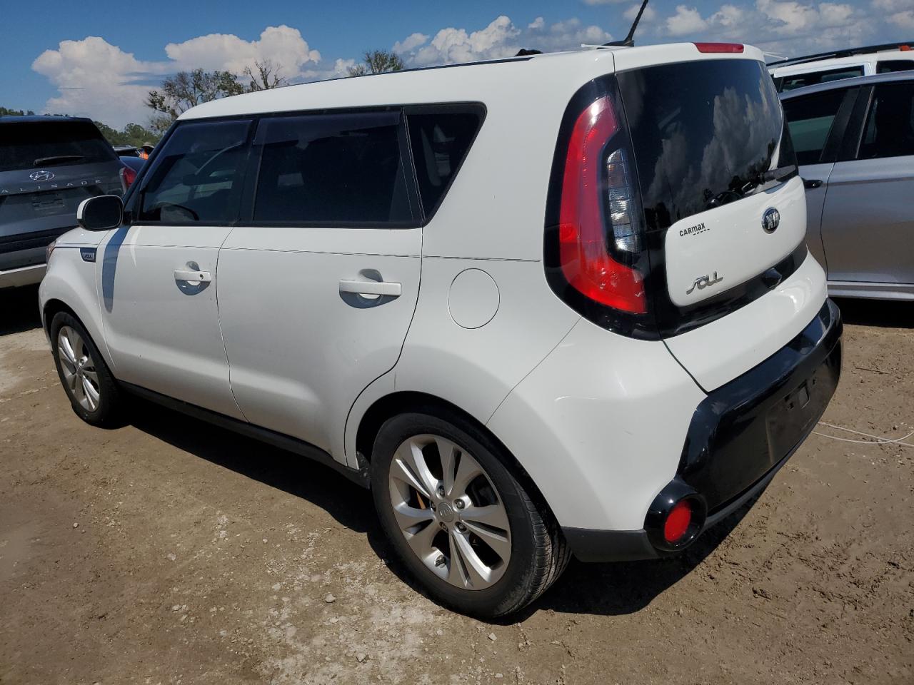 2016 Kia Soul - Image 2