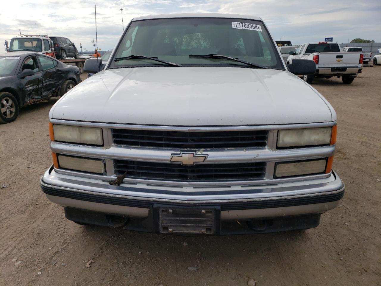 1997 Chevrolet Gmt-400 K1500 VIN: 2GCEK19R4V1244110 Lot: 71709354