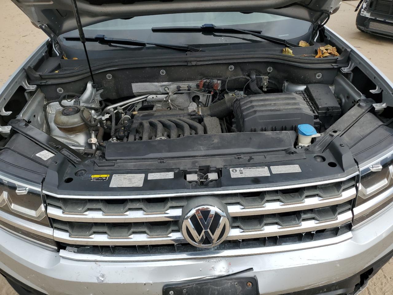 1V2KR2CA4JC576199 2018 Volkswagen Atlas Se