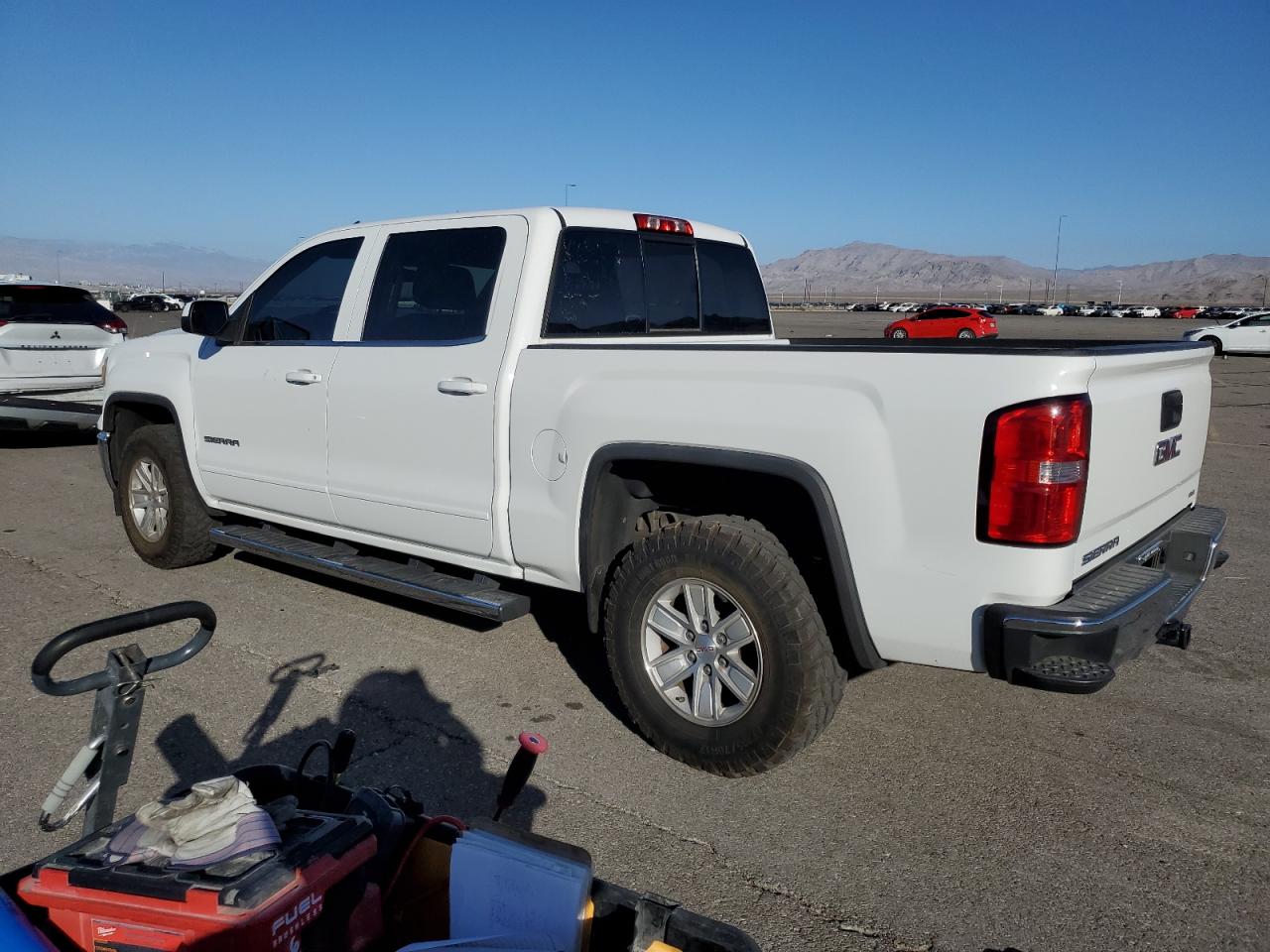 2014 GMC Sierra - Image 2