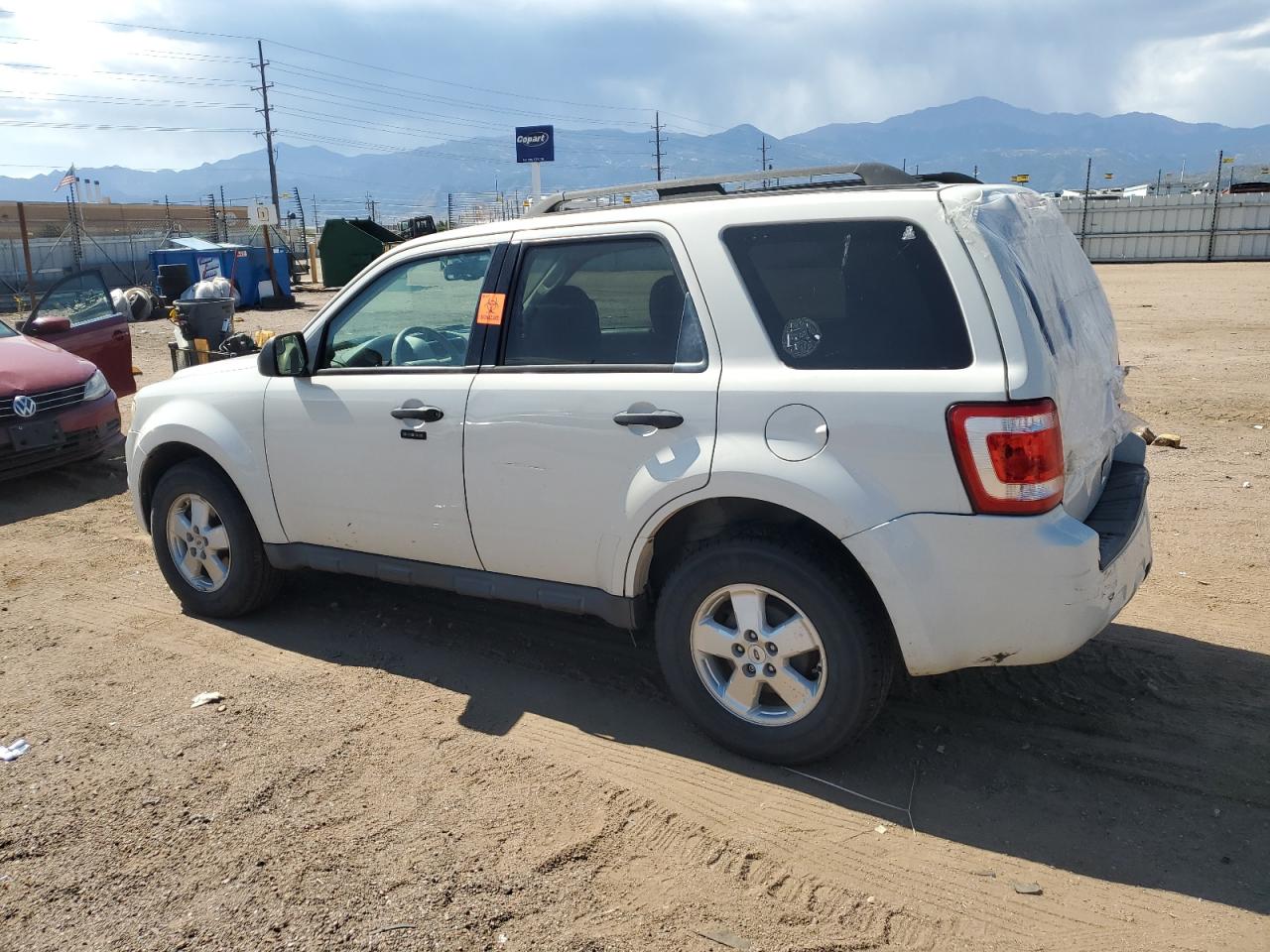 2010 Ford Escape - Image 2