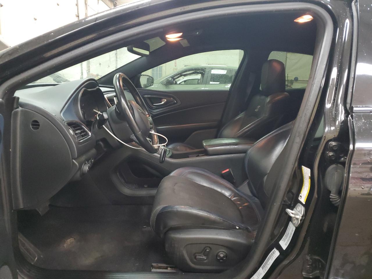 2015 Chrysler 200 - Image 7