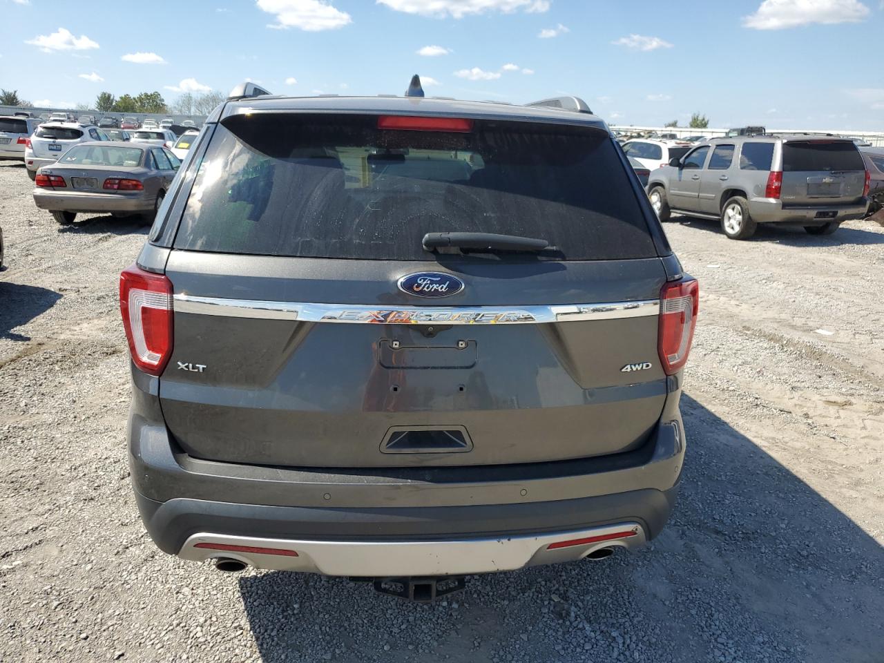 1FM5K8D85HGB15366 2017 Ford Explorer Xlt