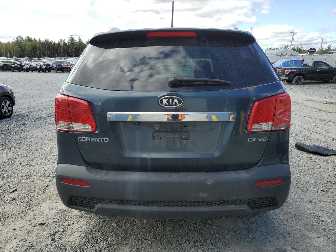 Auction sale of the 2011 KIA SORENTO , vin: 5XYKUDA2XBG027126, lot number: 72651944