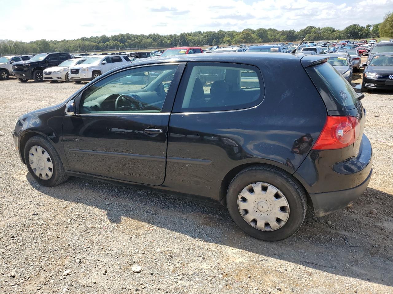 2009 Volkswagen Golf - Image 2