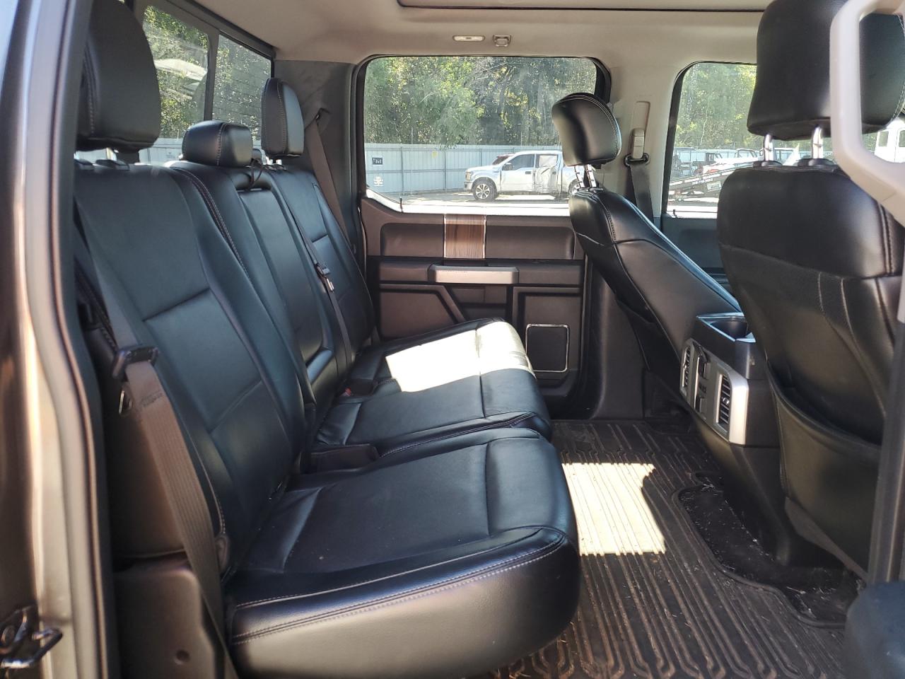 2015 Ford F-150 - Image 10