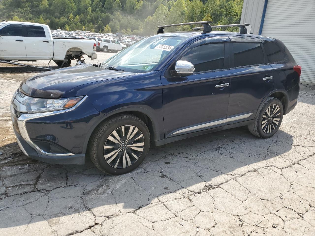 JA4AZ3A32KZ018948 2019 MITSUBISHI OUTLANDER - Image 1