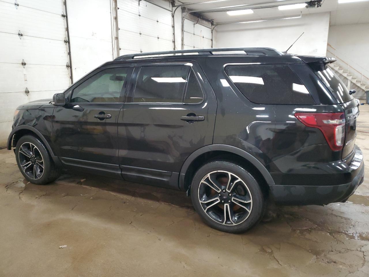 1FM5K8GT2FGA02438 2015 FORD EXPLORER - Image 2