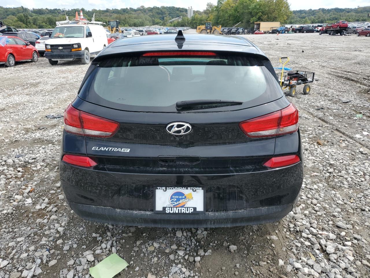 KMHH35LE2JU015507 2018 Hyundai Elantra Gt