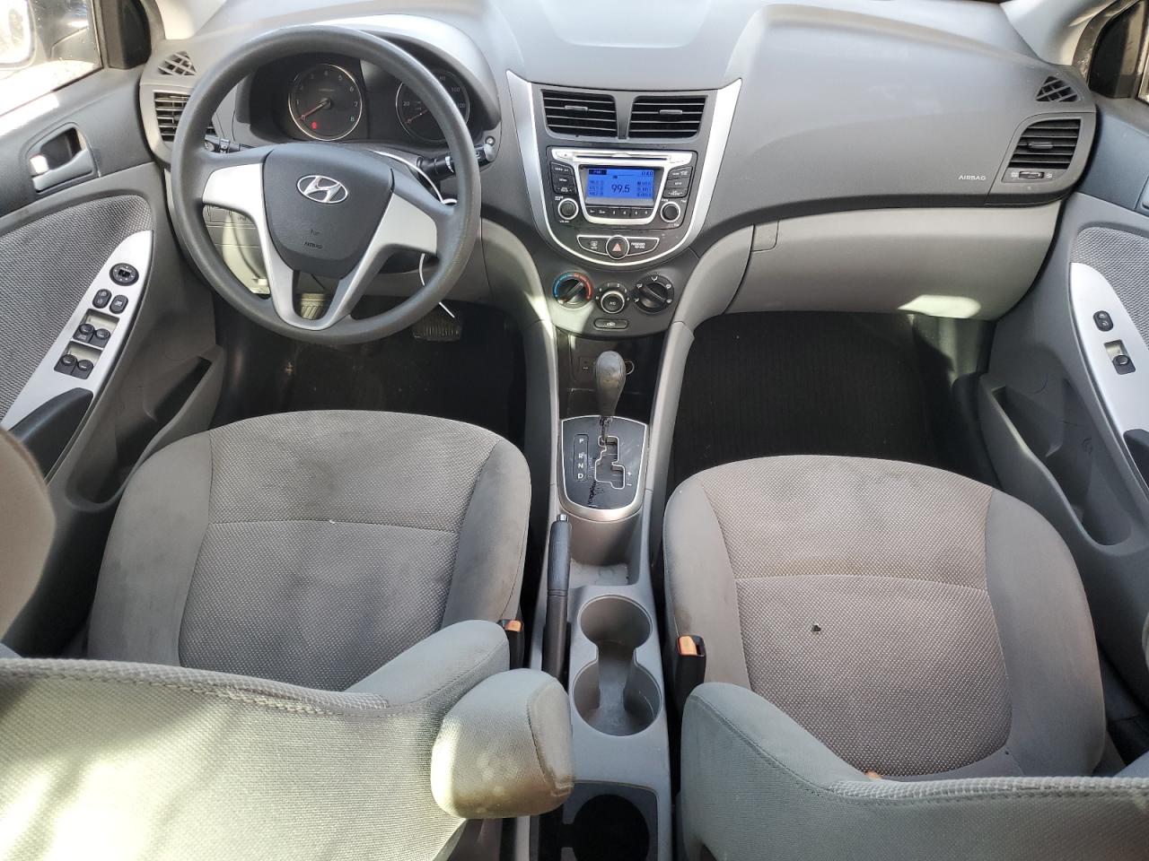 2014 Hyundai Accent - Image 8