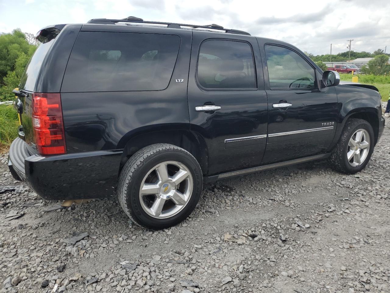 2011 Chevrolet Tahoe C1500 Ltz VIN: 1GNSCCE02BR256916 Lot: 69958834