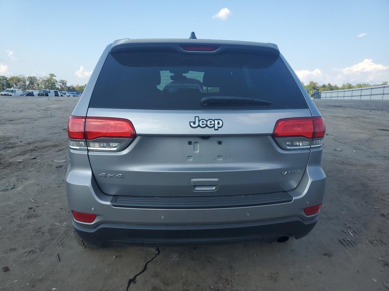 1C4RJFAGXKC639717 2019 Jeep Grand Cherokee Laredo