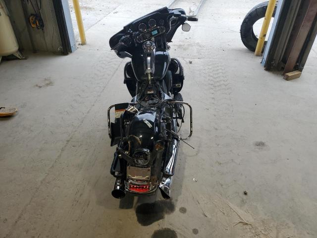 2010 HARLEY-DAVIDSON FLHTCU 