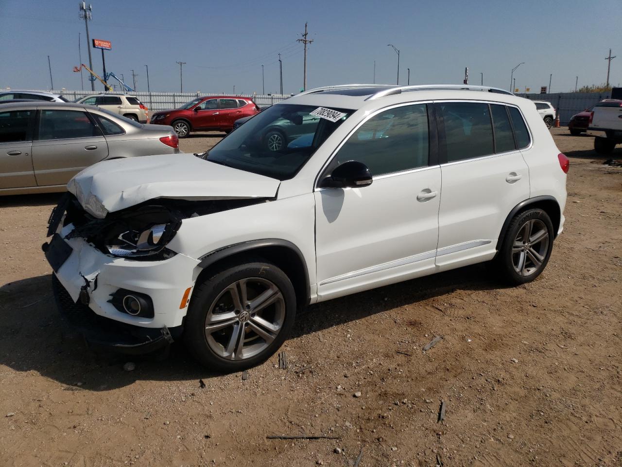 WVGUV7AX4HK021694 2017 VOLKSWAGEN TIGUAN - Image 1